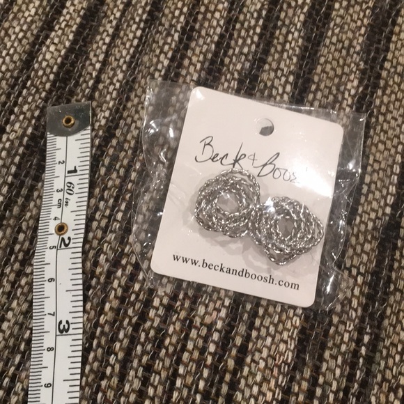 Beck & Boosh Earrings - Picture 2 of 3